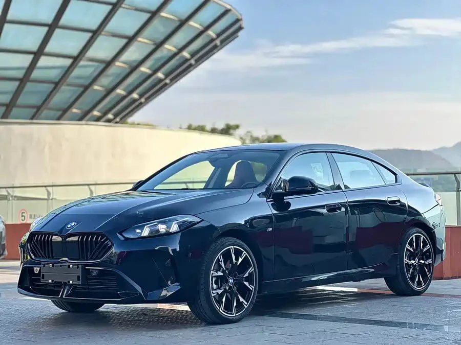 BMW 2 Series 225L M Sports Yao Ye Suit