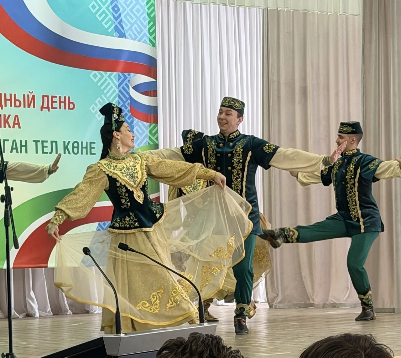 ✨Сегодня гимназия № 76 стала местом настоящего праздника искусства — здесь прошёл конце...