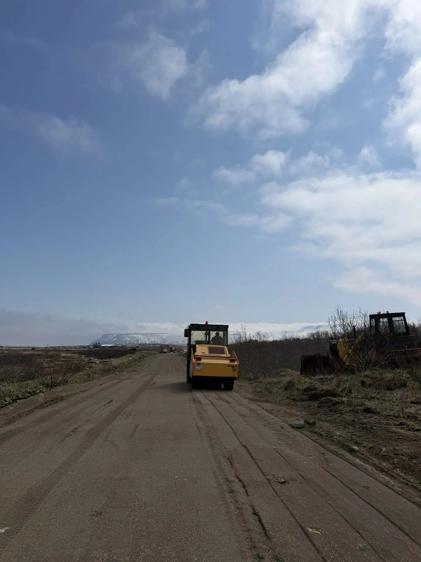 В Северо-Курильском муниципальном округе продолжаются аварийно-восстановительные работы на дорогах о