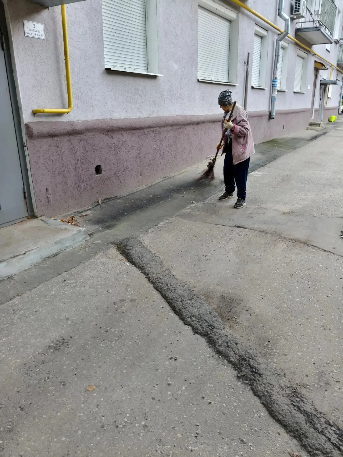 Собрали весь мусор, подмели дороги и тротуары.🧹🗑️