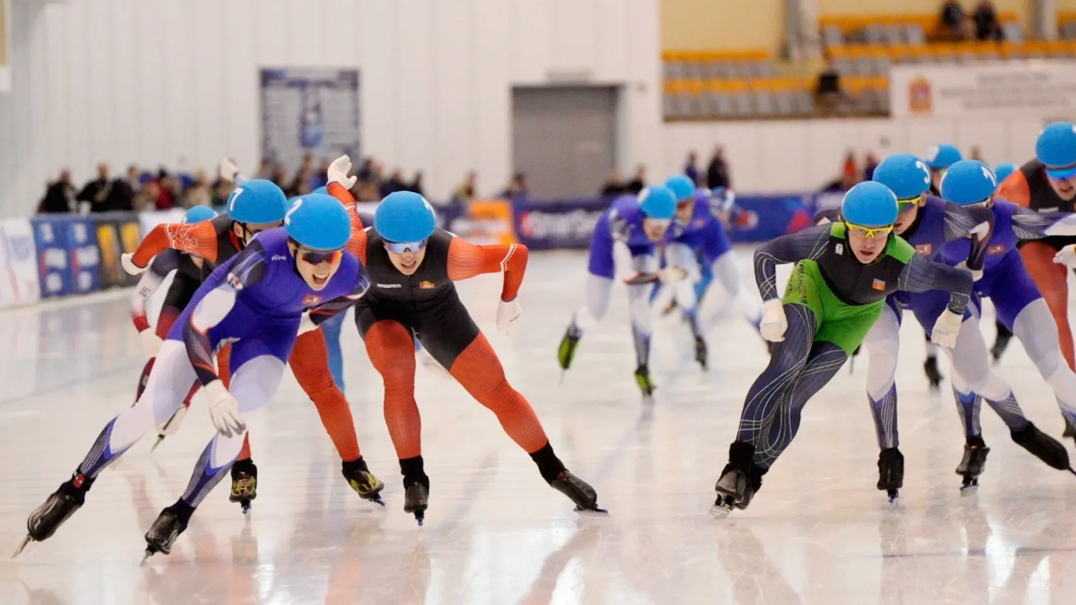 🎓Конькобежный спорт. Интересные факты
⛸Скоростной бег на коньках — это вид спорта, в котором необхо