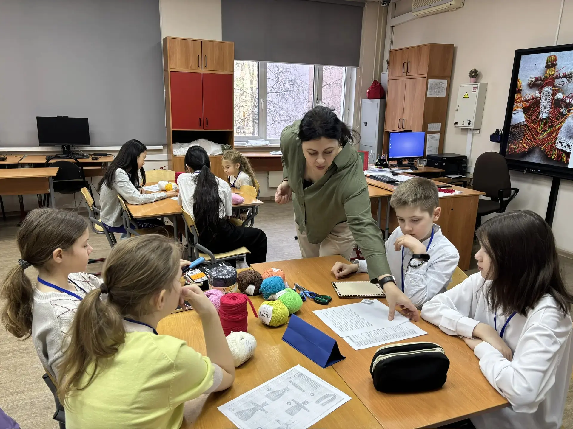 Что такое оберёг?  Для чего делали кукол-берегинь?  Как сделать такую куклу самому?  Про обережную к