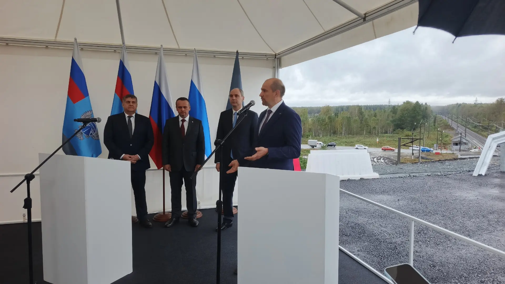 Переезд в Логинова открыли.