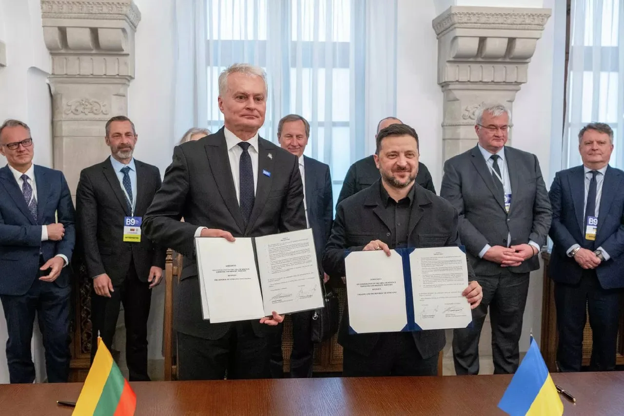 Изображение 1 к публикации «Два майора»
