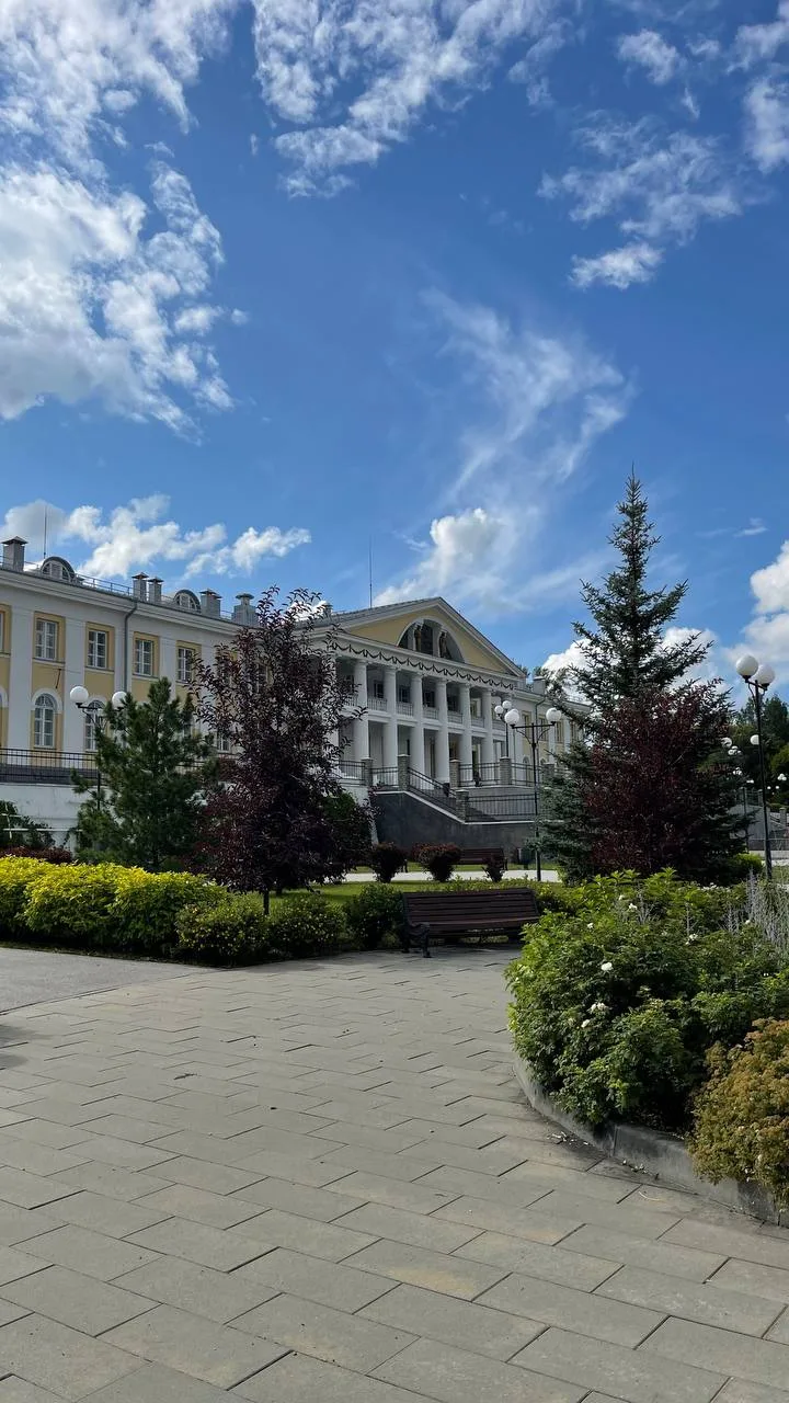 Еще немного интерьеров салаирского ДК, вид с балкона и зарисовки по дороге домой - видели радугу нес
