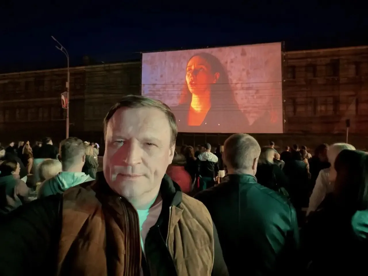 Вечер в Сергиевом Посаде был окутан театральной тайной и бликами светового шоу на Келар...