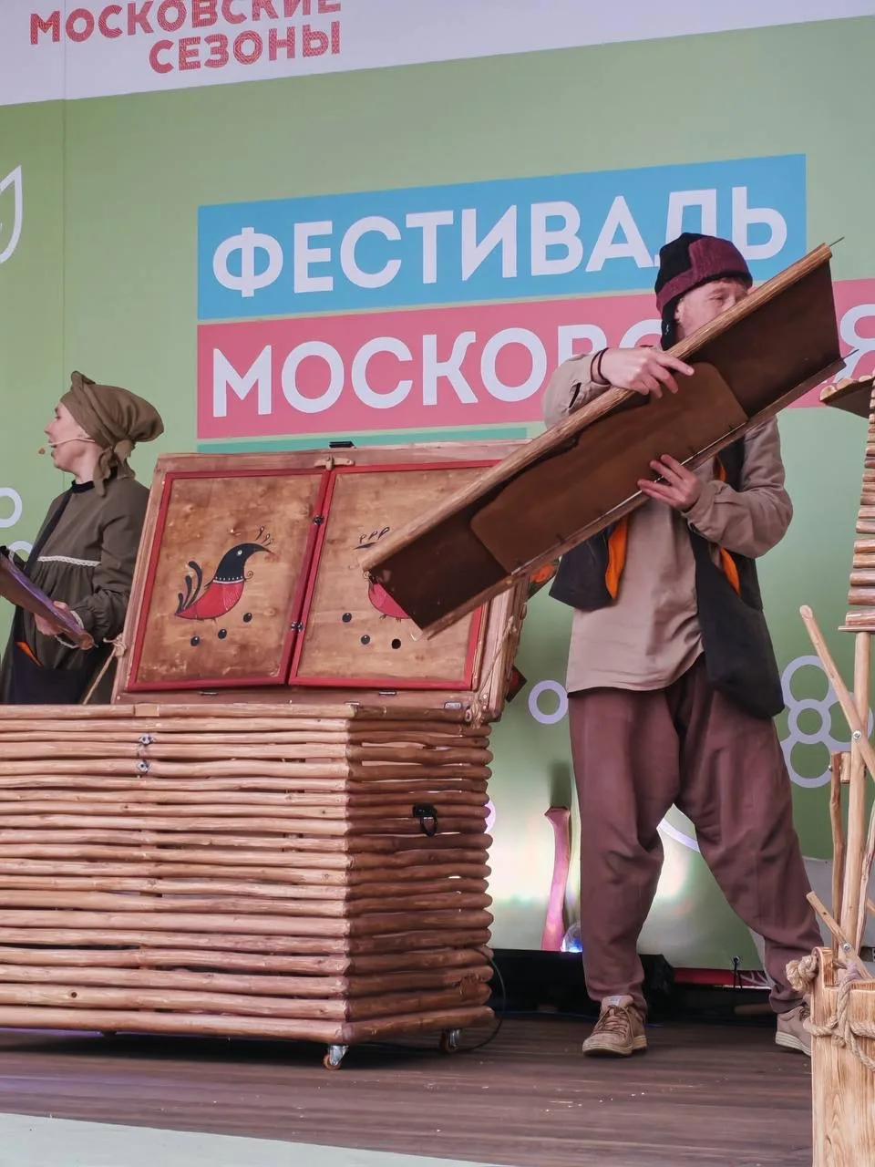 Ремонт на фестивальной площадке у метро закончен и площадка приняла первых посетителей на фестивале!