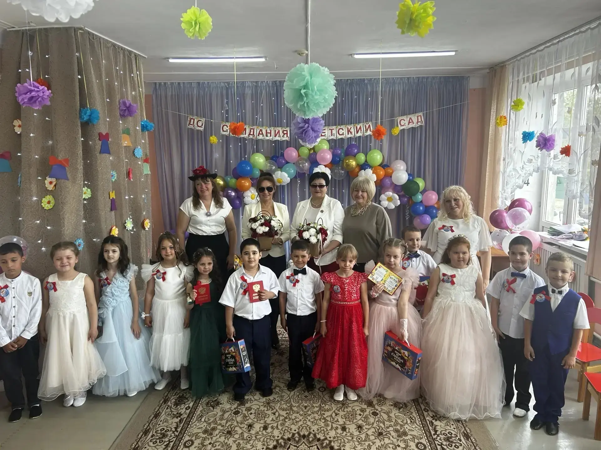 Выпускной бал в подготовительной группе "Кораблик"