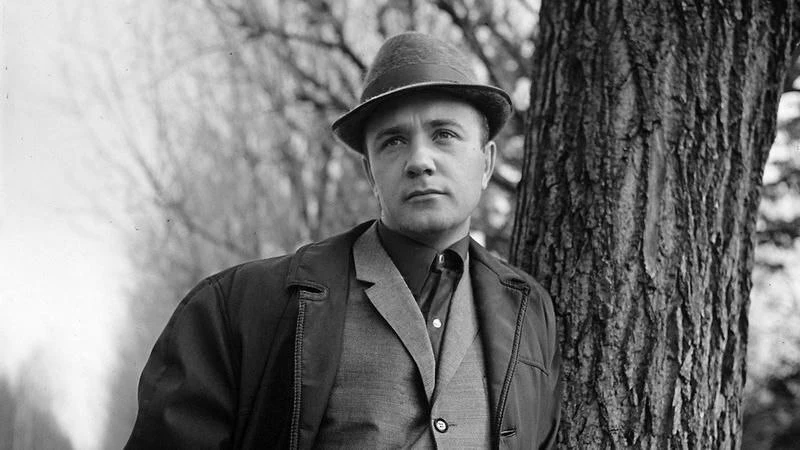 "Наше прошлое — это и есть драгоценные, золотые горы мудрости. Сколькому можно поучитьс...