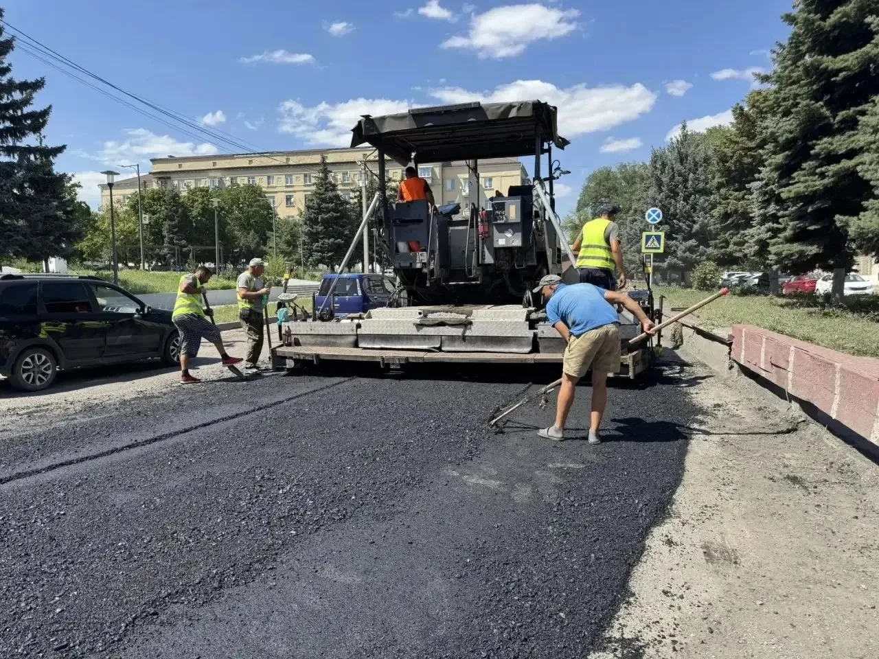 🧹🚰 Продолжаются работы по ремонту улично-дорожной сети.

Подробная информация размещена на страниц