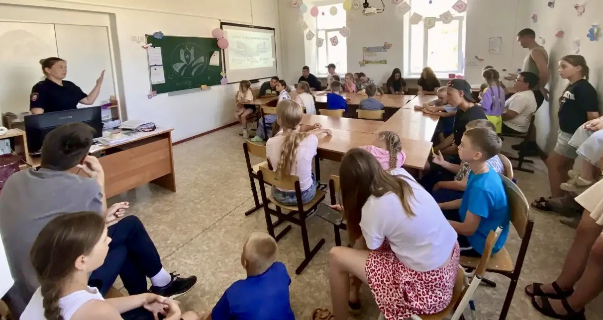Мы за здоровое будущее! 💪

В рамках Всероссийской акции «Время НЕзависимых» в пришкольном лагере пе