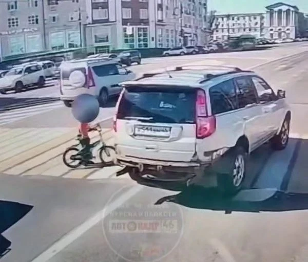 В Курске водитель чудом не сбил двух детей на «зебре» на Красной площади

На Красной площади в Курск