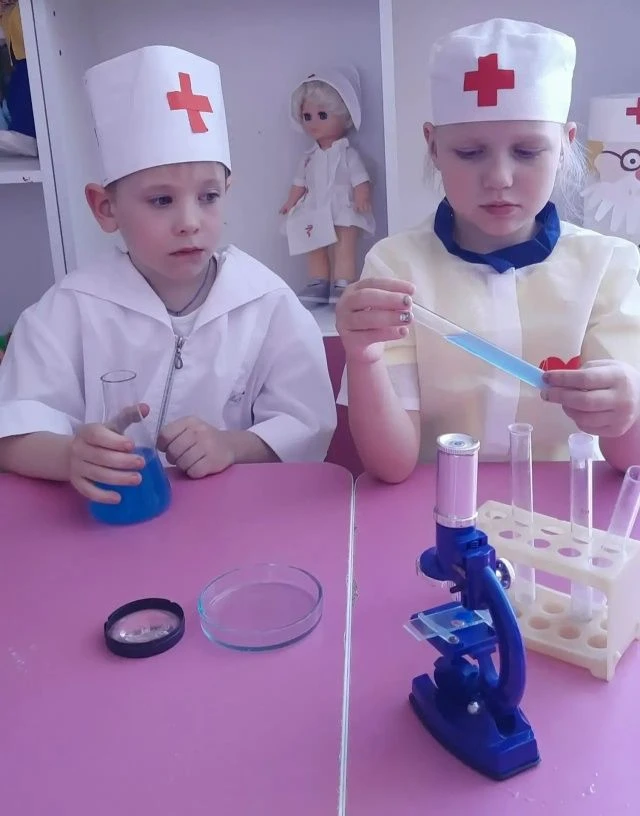 21 июня День Медицинского работника отмечает вся страна!
Знакомство с профессией медицинского лабора