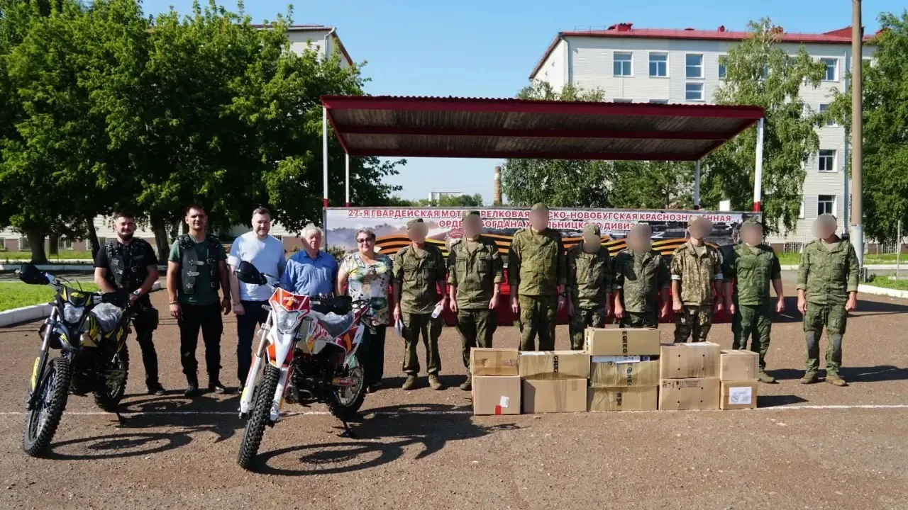 Два мотоцикла и запасные элементы для квадрокоптеров накануне вместе с председателем Со...