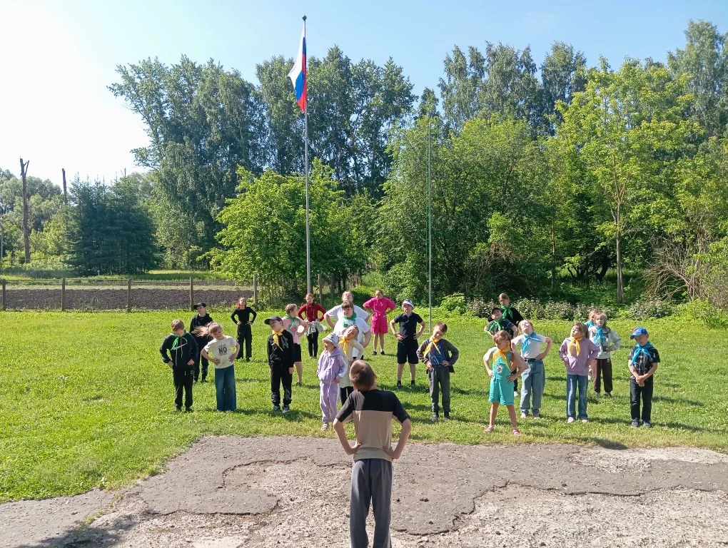 Четвёртый день в ДОЛ " Орлёнок " при МБОУ "Апраксинская СОШ" Чамзинского района пролетел,