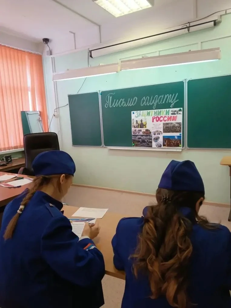 За слово, свободу, великую речь  Годами, веками и вечность  Готовы стоять. Не сломить и не сжечь  В 