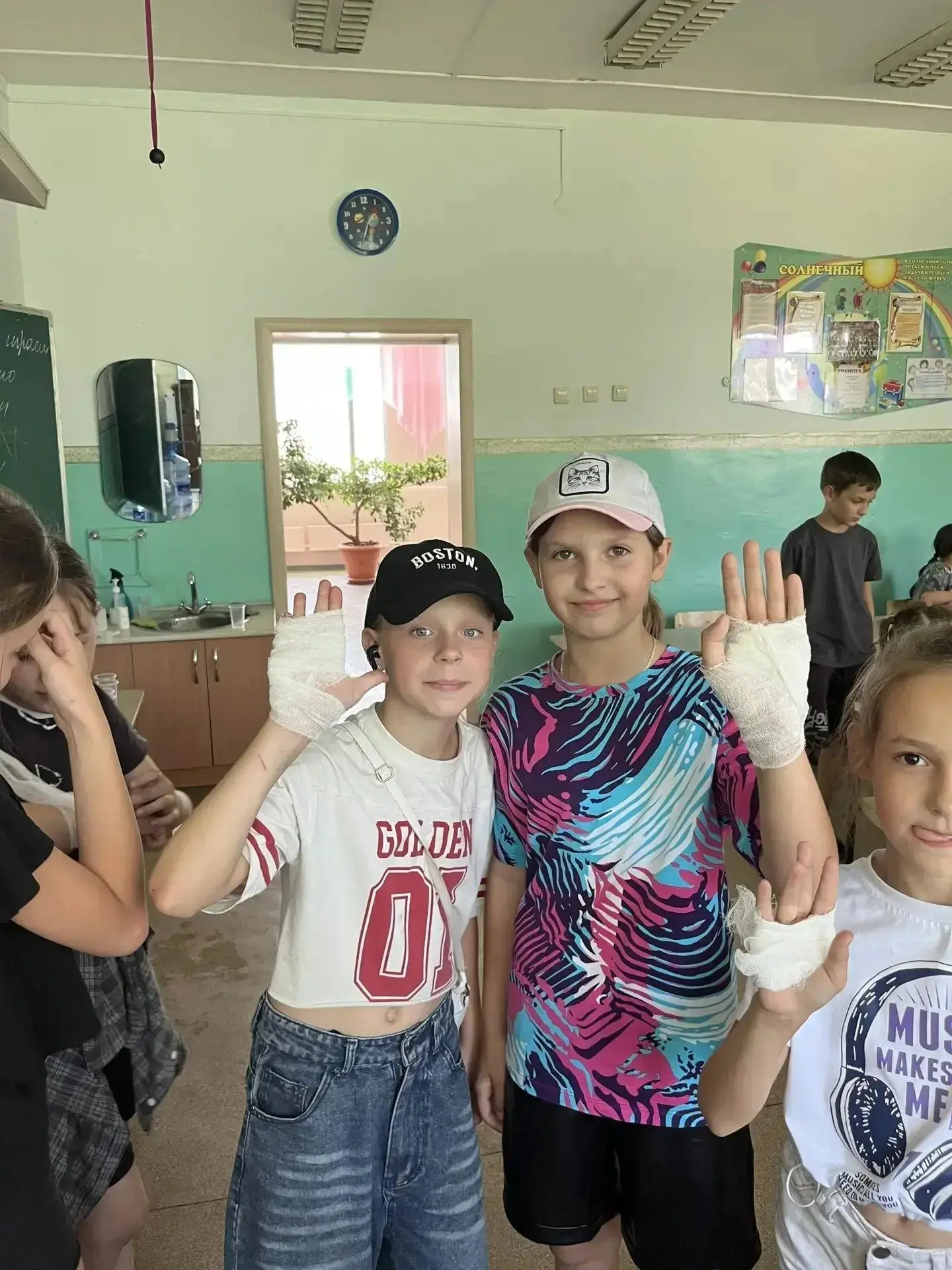 Для тех, кто уже соскучился по гимназии! Все, кто был в нашем пришкольном лагере, знают: как помочь 