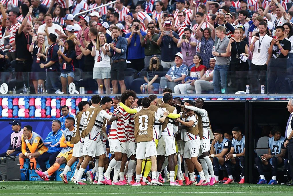 Группа D

США 4-1 Парагвай

Голы: Бобадилья 7' (аг), Балогун 31',45+5', Маурисио 73', Рейна 90+8'