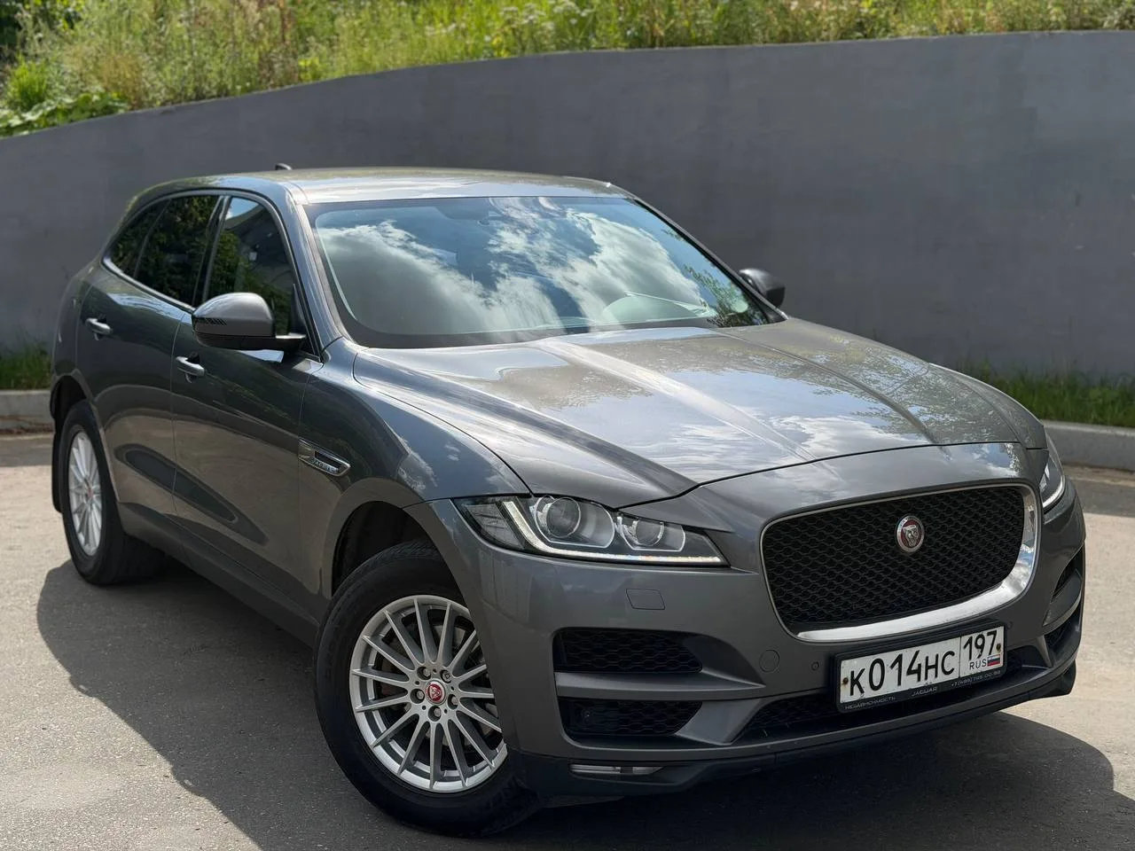 Jaguar F-Pace