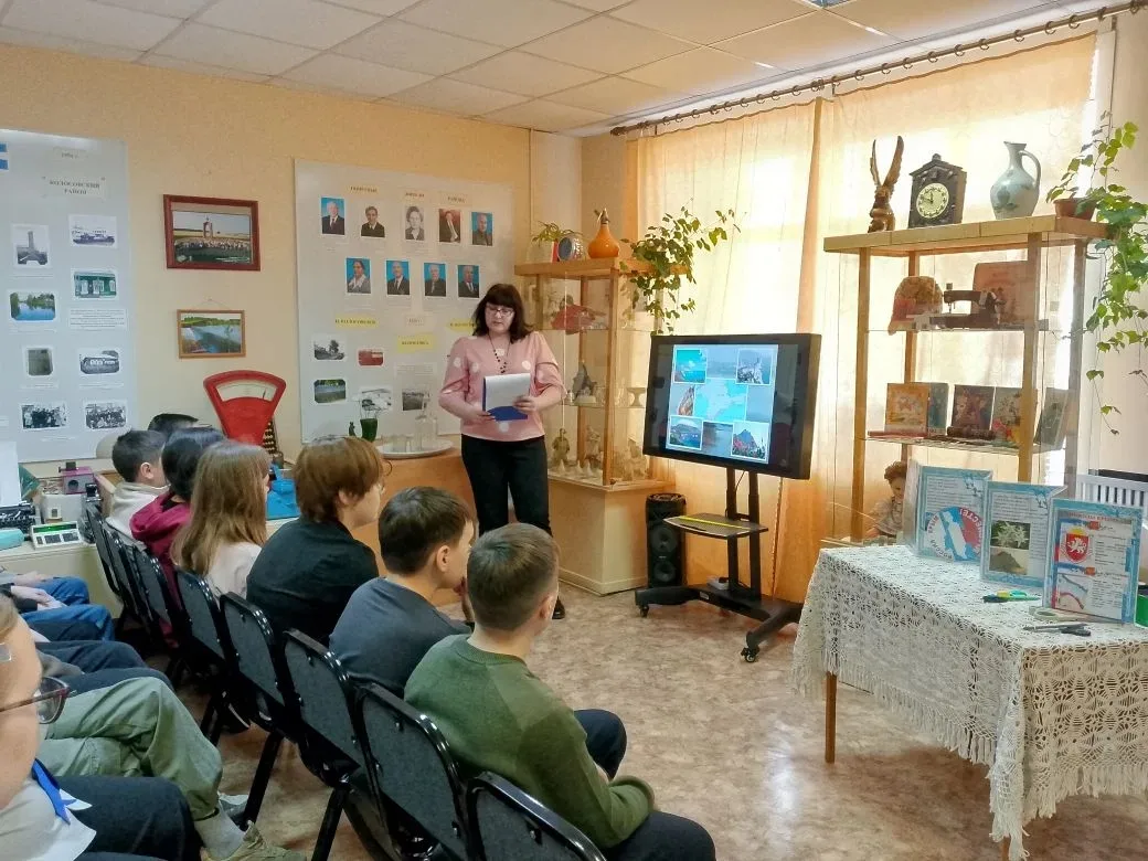 Для учащихся 6А класса был организован тематический час под названием «Крымская весна»....