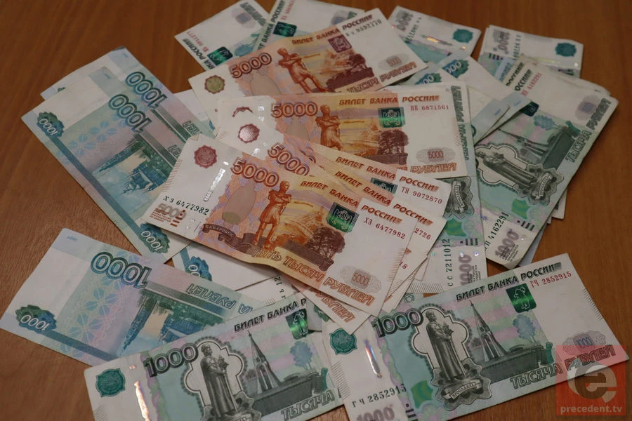 Дочь, набравшую на мать кредиты, отправили в колонию
