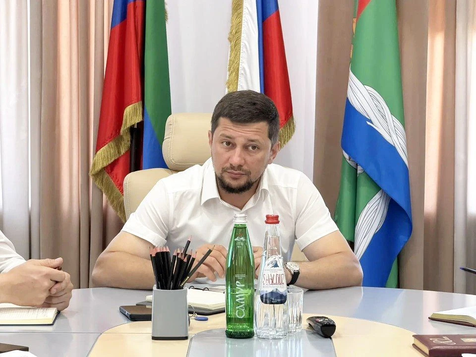 28 июля 2026 года глава Магарамкентского района Нариман Эфендиев провёл совещание по актуальным вопр