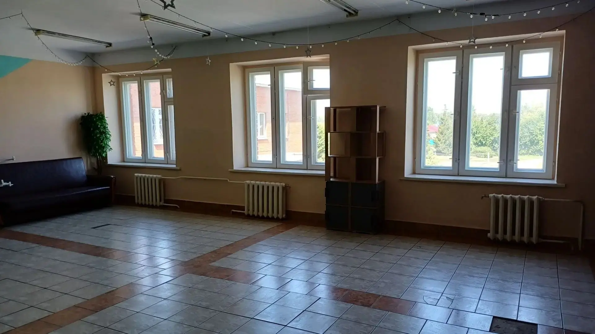 🪚В летние месяцы проведение ремонтных работ в школе важно для создания комфортной обст...