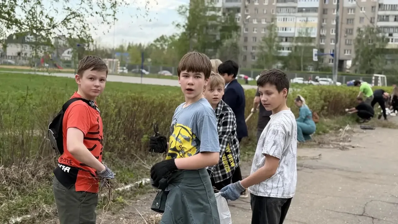 🌿 Субботник: день, когда школа стала ещё роднее  Вчера произошло что‑то по‑настоящему волшебное: вся
