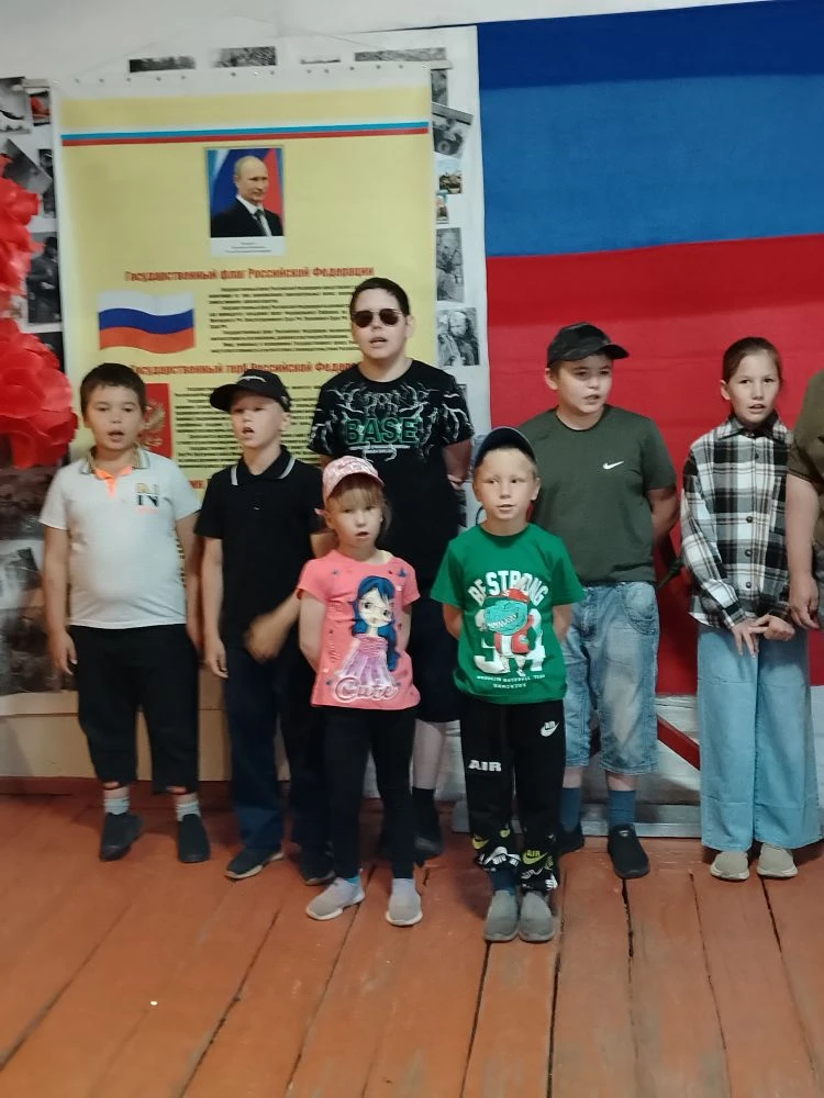 Сегодня в нашем лагере прошла трогательная акция «Окна России». Ребята с душой украсили...