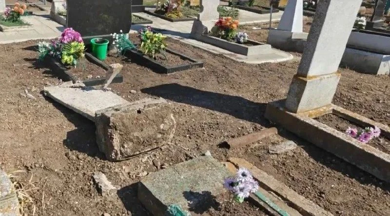 В Мелитопольском районе — акт вандализма: разрушены 18 захоронений