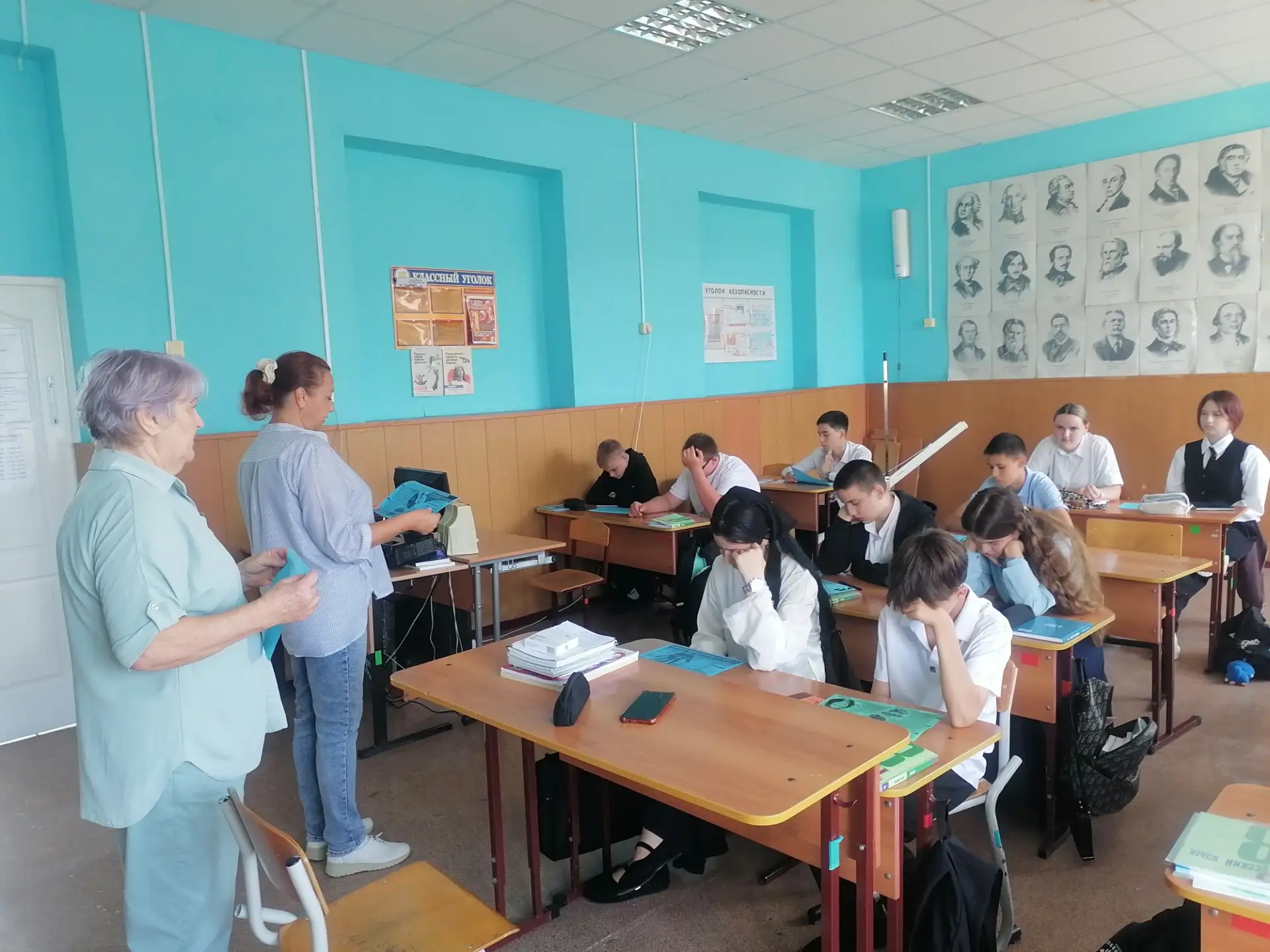 Работники Богородицкого ДК провели с подростками беседу "Наркотики-паутина дьявола".  В...