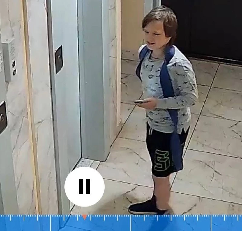 Добрый день! Убедительная просьба родителям данного мальчика вернуть украденную вещь на...