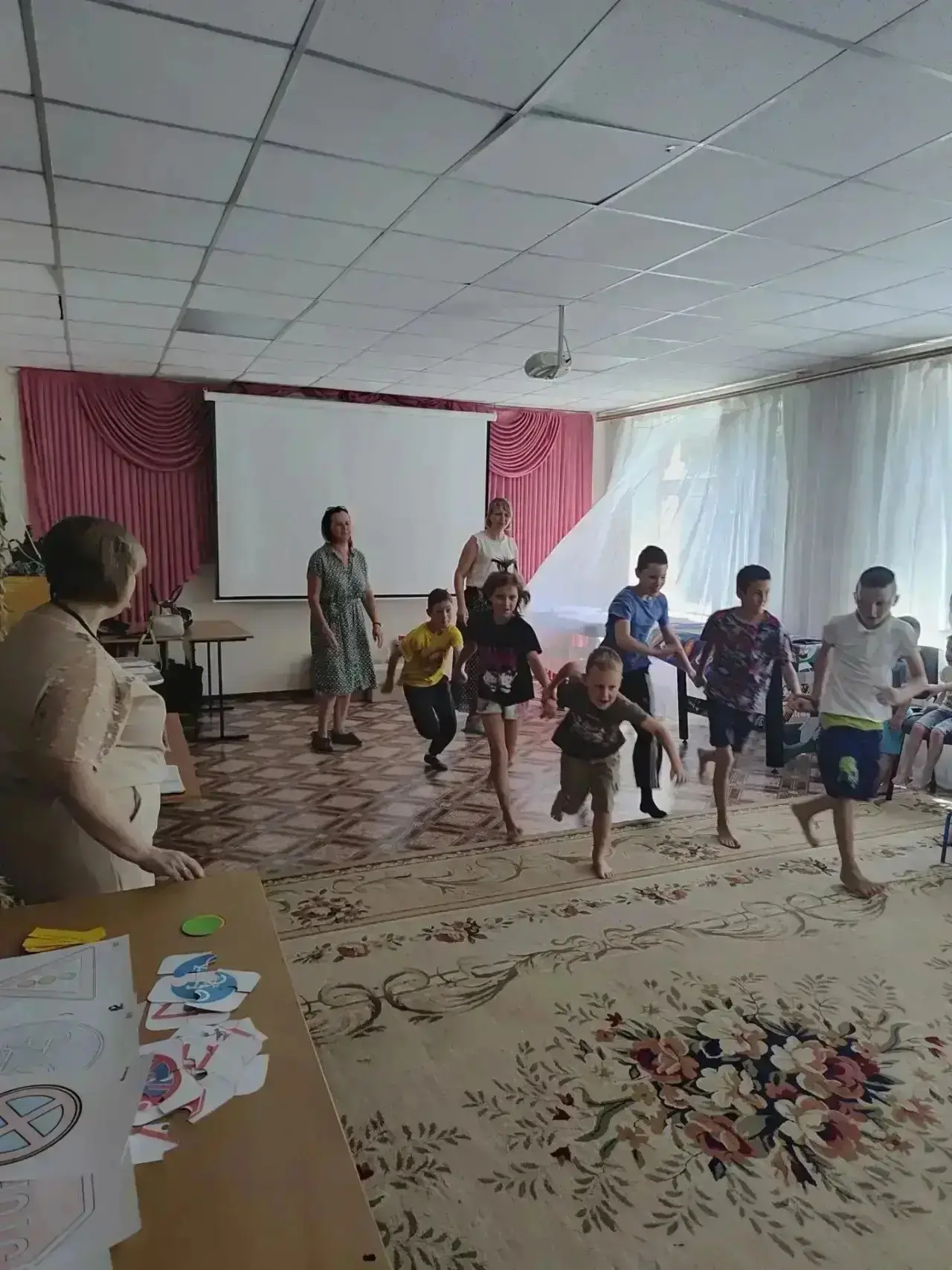 В Горловке провели учебное мероприятие о ПДД в социально-реабилитационном центра для не...