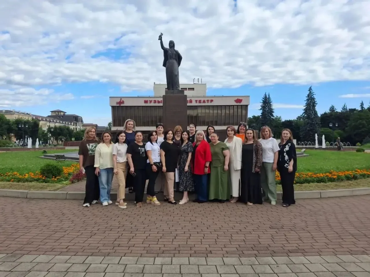 📍Сегодня в столице Чеченской Республики — городе Грозном — стартовал Форум классных руководителей. 