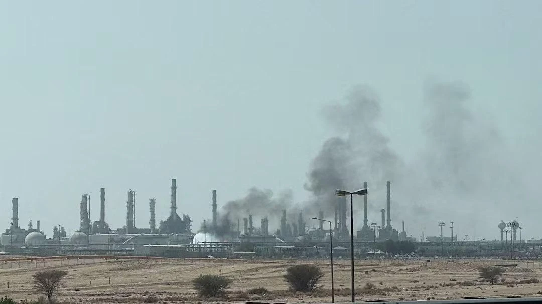 Хуситы взяли на себя ответственность за удар по объекту Aramco в Эр-Рияде.