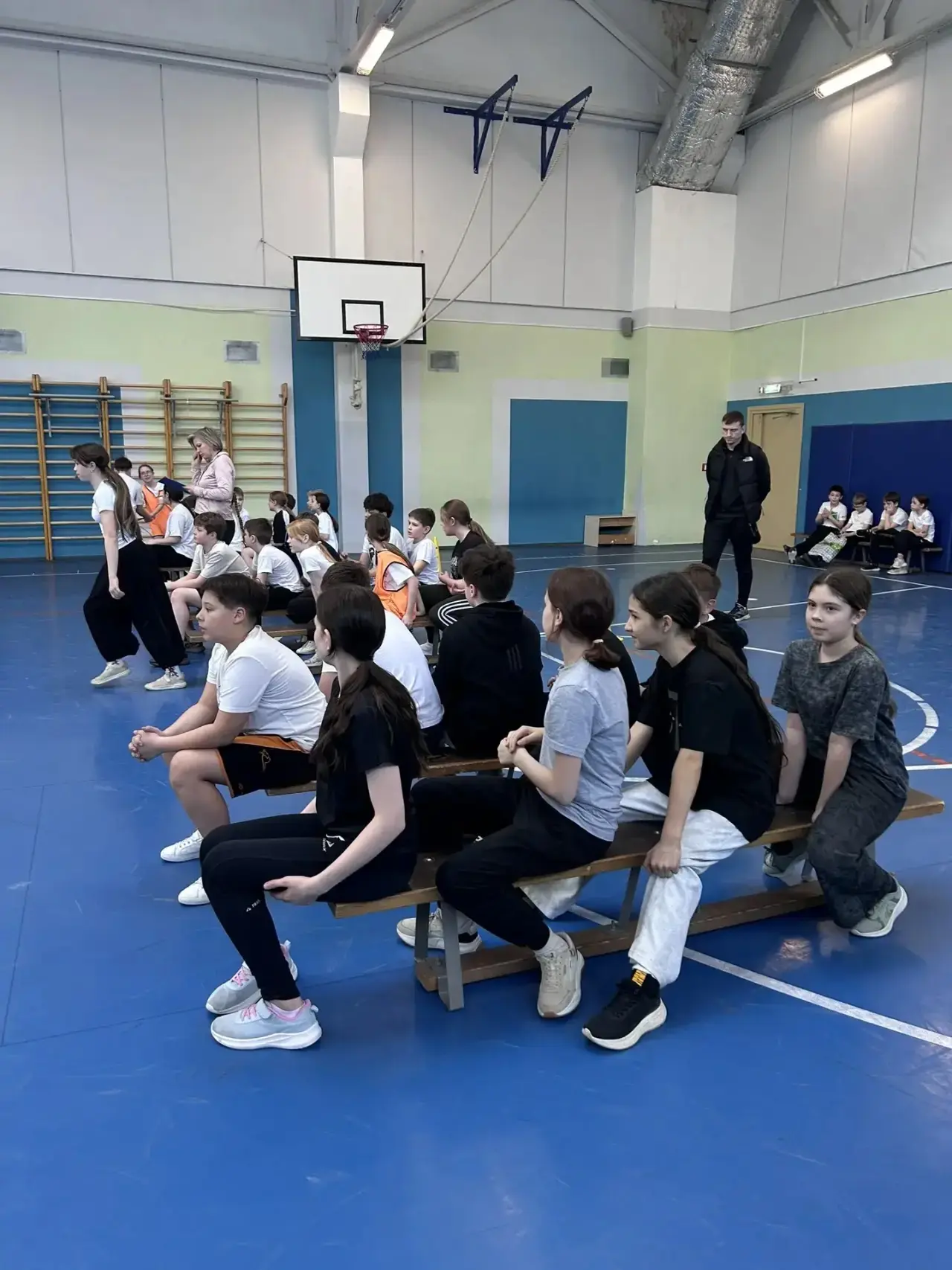 В районном этапе «Президентских состязаний» приняла участие команда 5г класса. Состав команды:  Безр