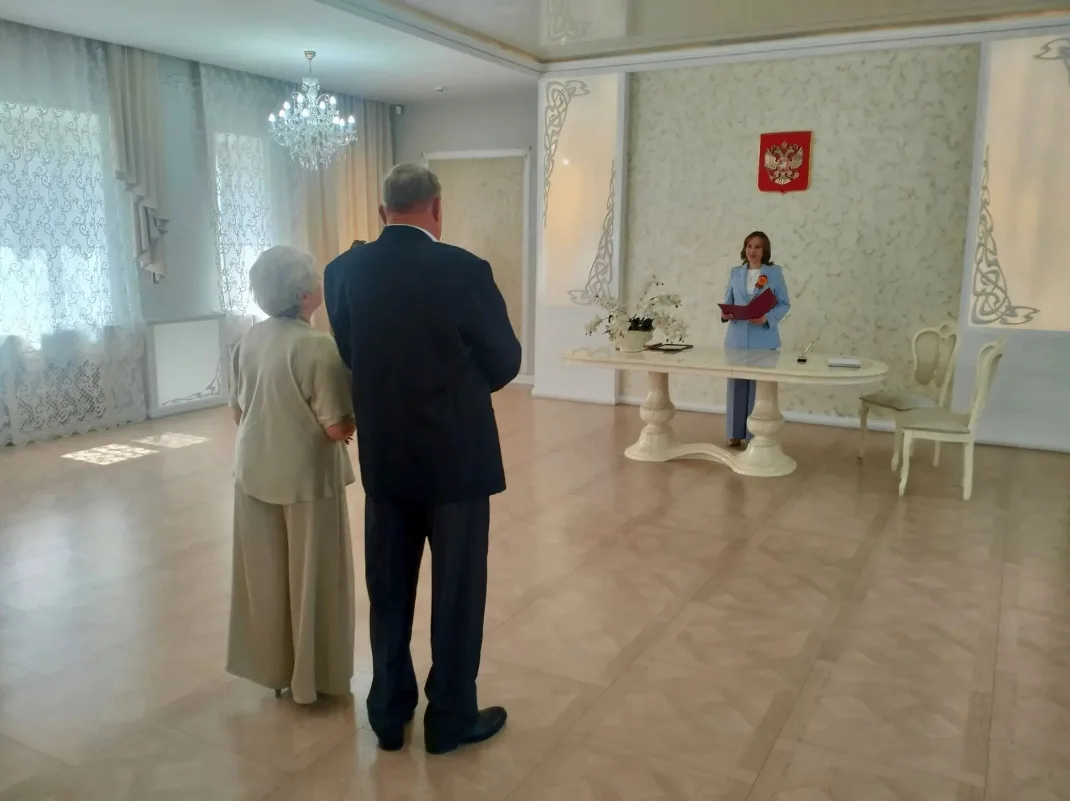 Золотой юбилей Владимира и Татьяны Горковенко: полвека любви, семьи и верности
 
В Городском отделе 