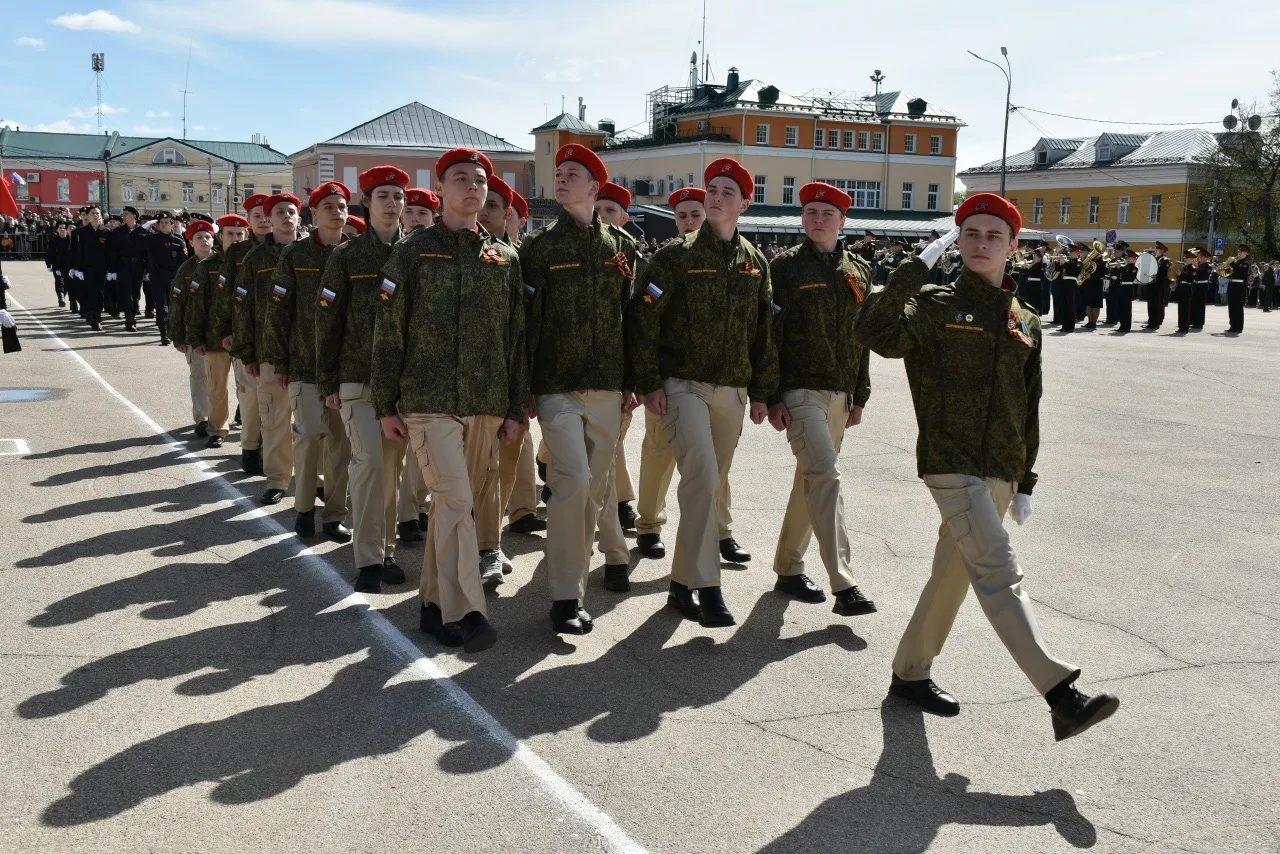 🇷🇺ЮНАРМЕЙЦЫ НА ПАРАДЕ ПОБЕДЫ🇷🇺  9 мая на Народной площади состоялось городское торжественное меропри