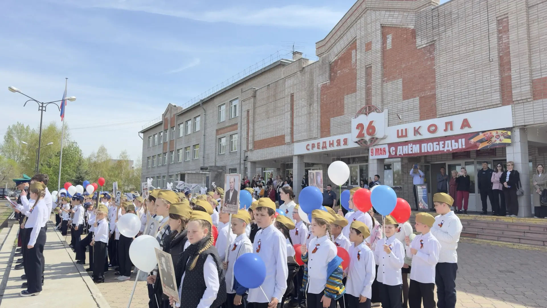 9 Мая — день, наполненный гордостью и светлой памятью. Сегодня в нашей школе состоялся торжественный