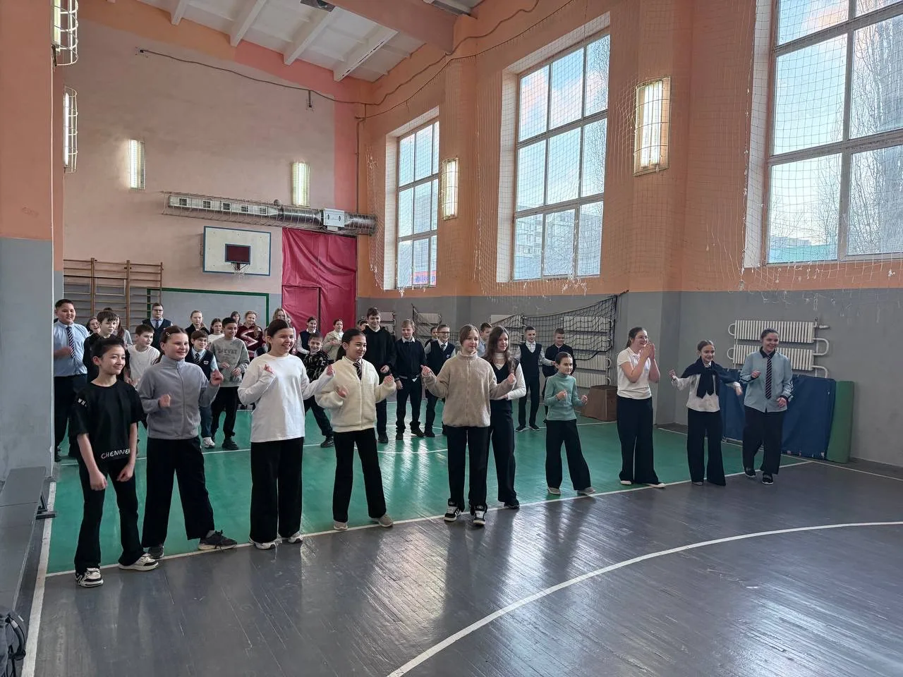 Бодрое утро - залог продуктивного дня! ☀️  Ученики 5-6 классов сегодня зарядились энергией по полной
