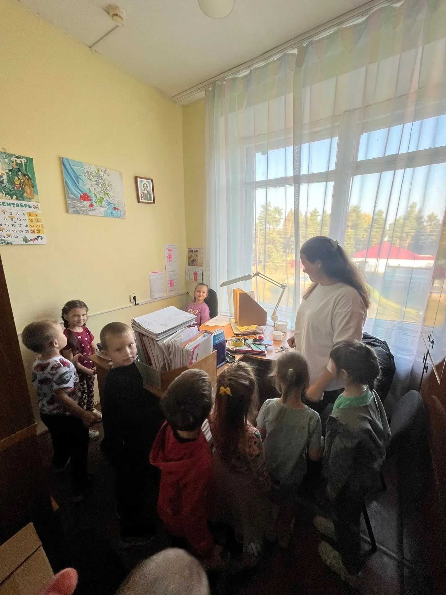 Экскурсия средней группы «Знакомство с профессиями в детском саду».