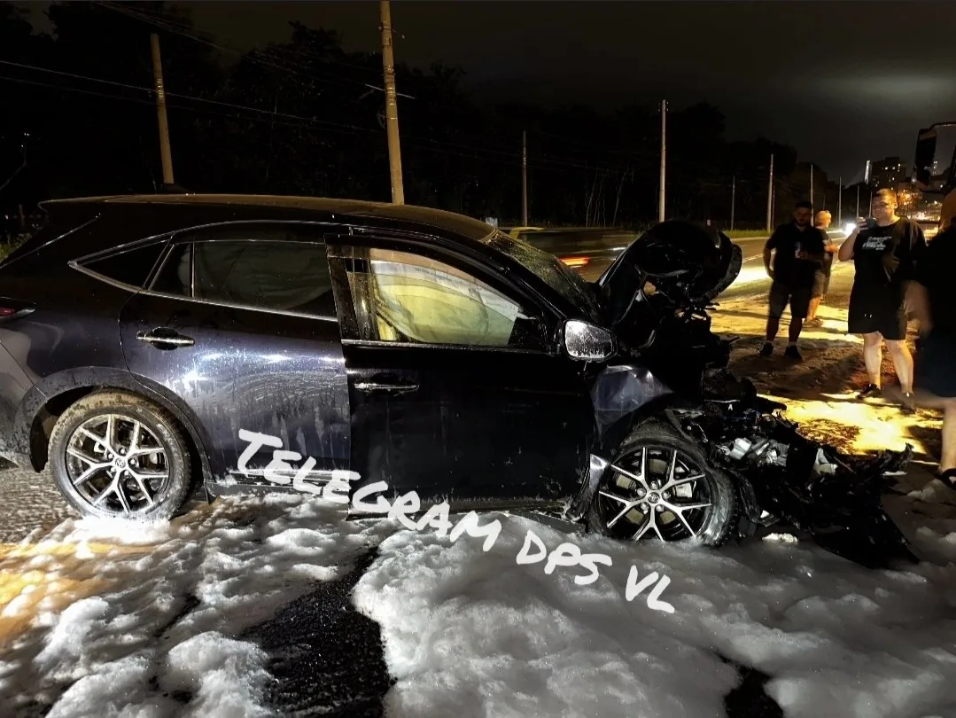 Жёсткое лобовое ДТП в районе Луговой, 71 во Владивостоке.