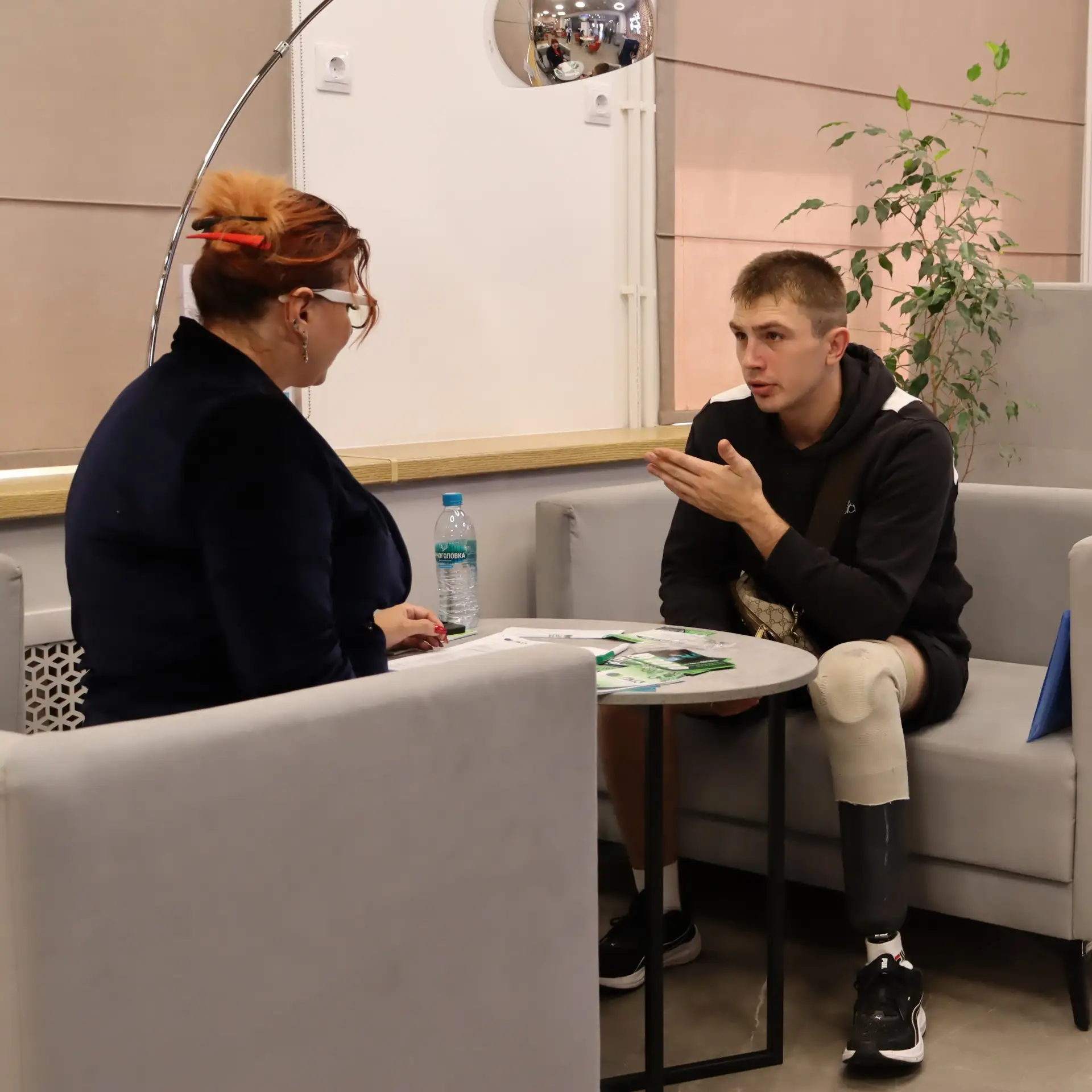 В Липецке прошла специализированная ярмарка вакансий для участников СВО и их семей

В Центре молодеж