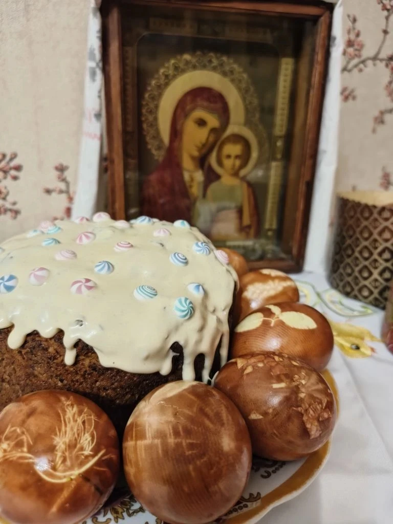 🐣 Сотрудники министерства образования и науки Приамурья делятся пасхальным настроением  В то время к