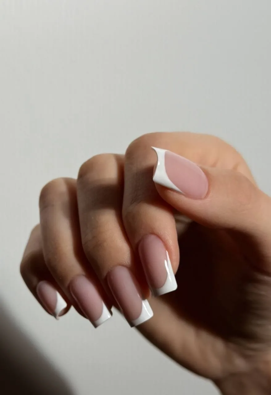 Дорогие девушки, приглашаю на маникюр 💅🏼