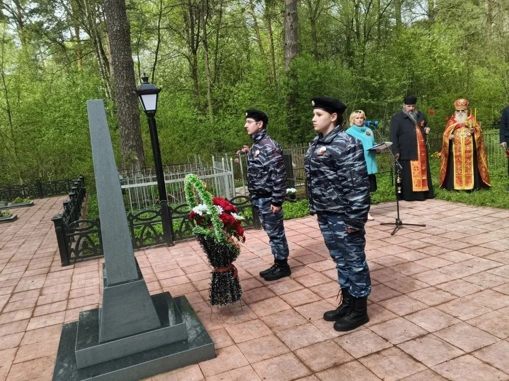 Кадеты движения «Юный друг полиции» — учащиеся Центра образования № 2 — приняли участие в торжествен
