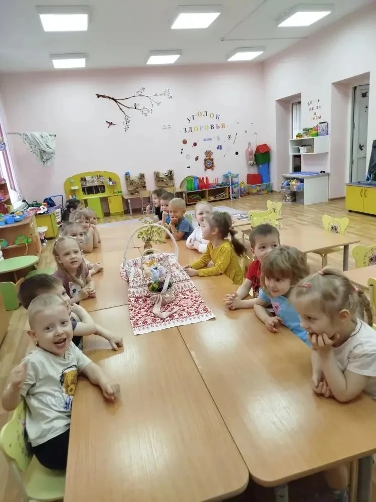 День космонавтики 🚀 и праздник светлой Пасхи 🐣 в группе "Кнопочки".
