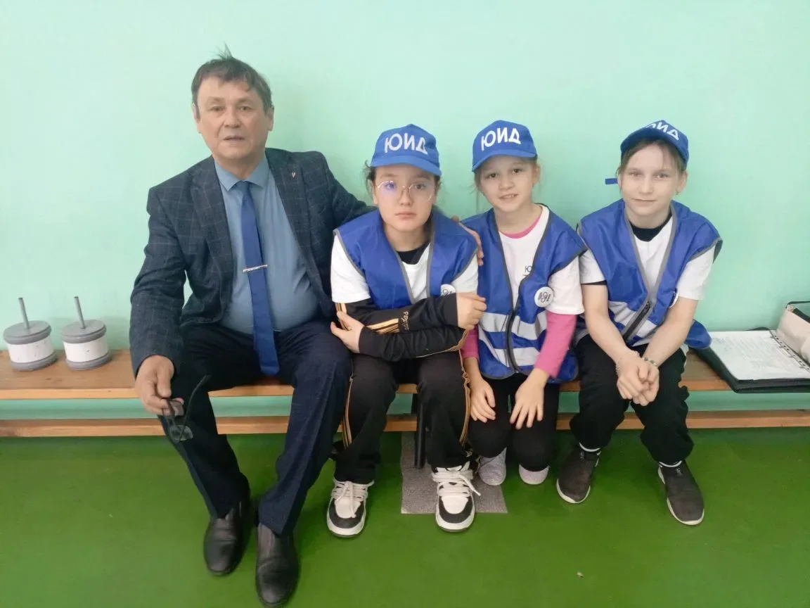 27.04.2026 команда нашей школы, в составе:1) Ахметовой Р., 2) Харисова А., 3) Харисовой З., 4) Хабиб