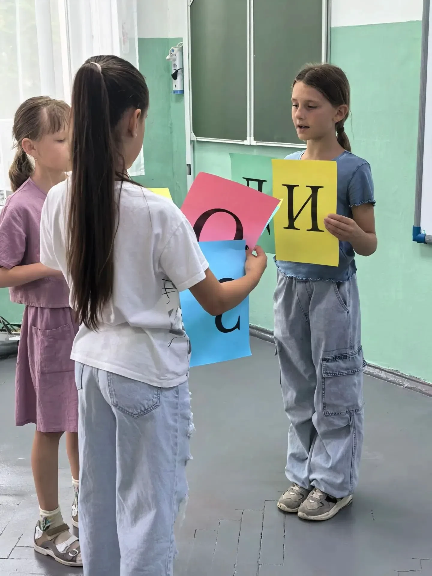 🎉 Сегодня в лагере царили: безопасность, семья и творчество.
День был насыщенным и важным! Мы не пр