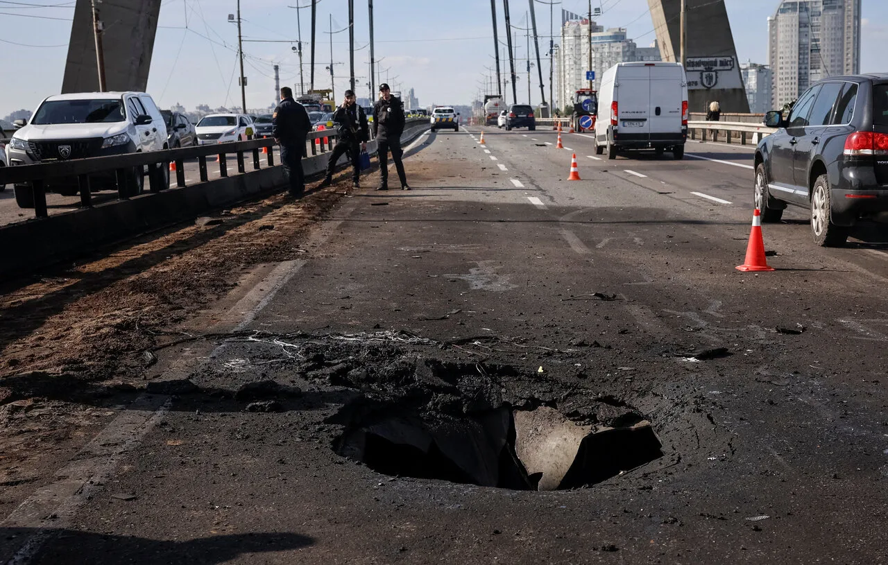 В Киеве начался транспортный коллапс на фоне повреждения мостов